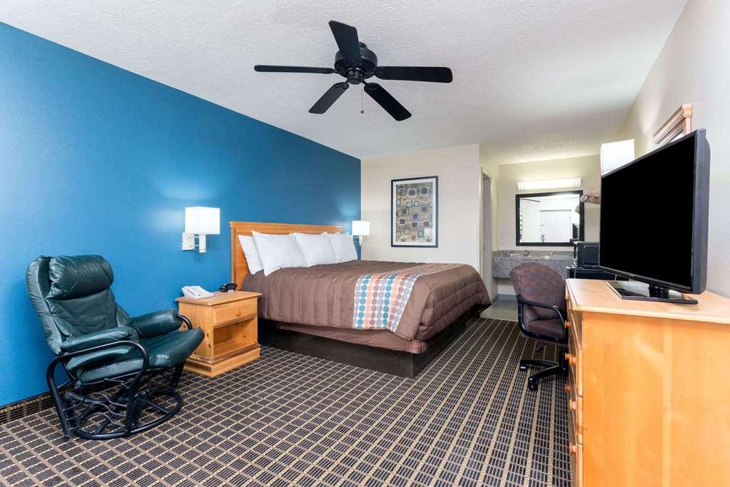 Days Inn By Wyndham Forest Chambre photo
