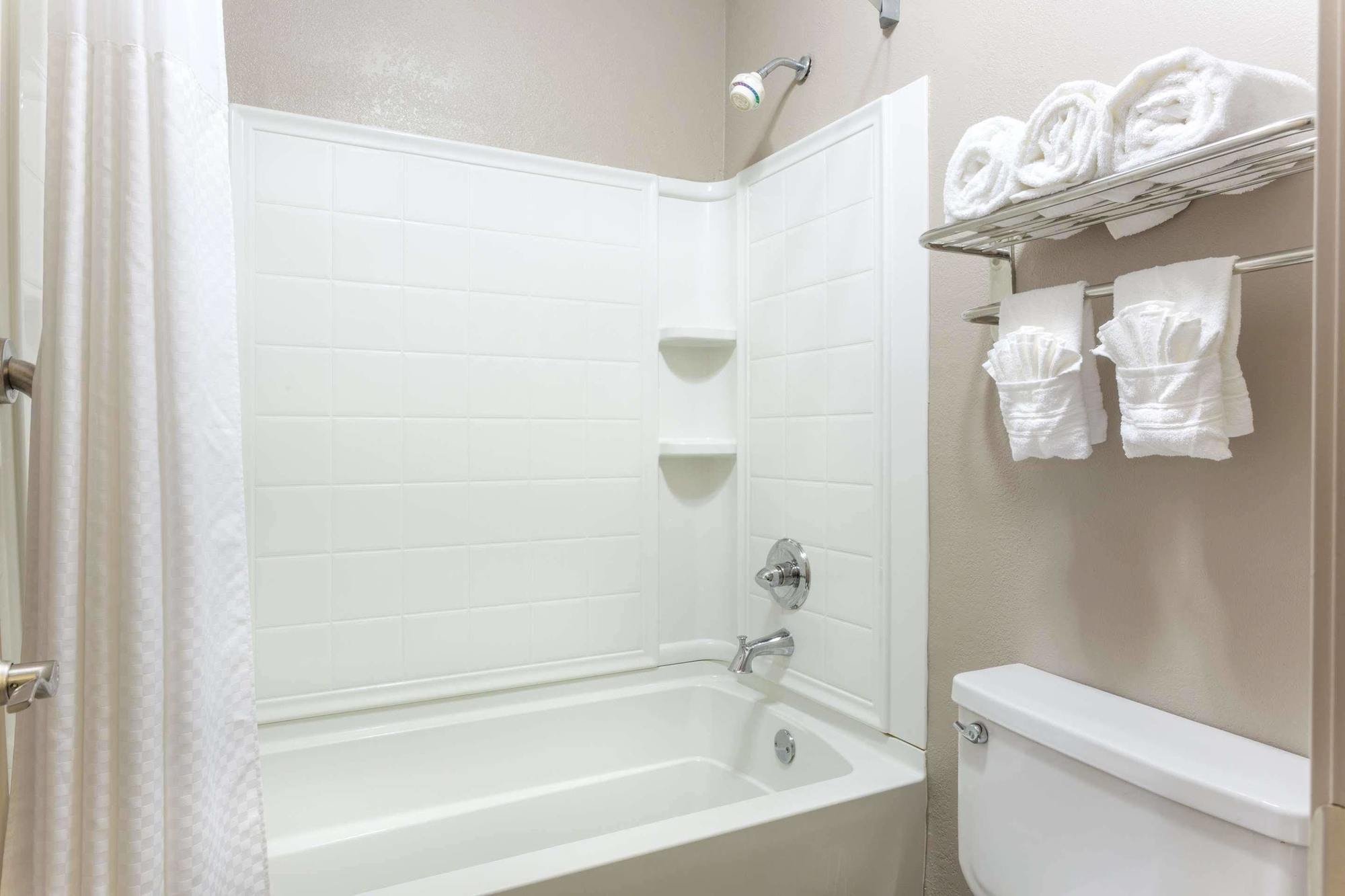 Days Inn By Wyndham Forest Extérieur photo